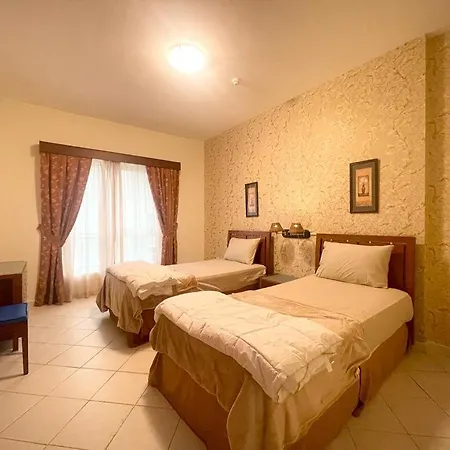 Lovely 2Br Al Deyafa Dubai Exterior foto