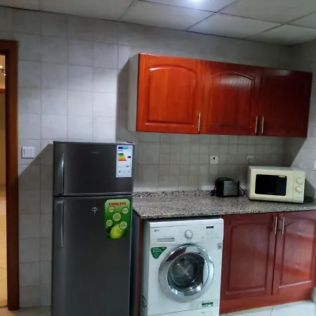 Lovely 2Br Al Deyafa Dubai Exterior foto