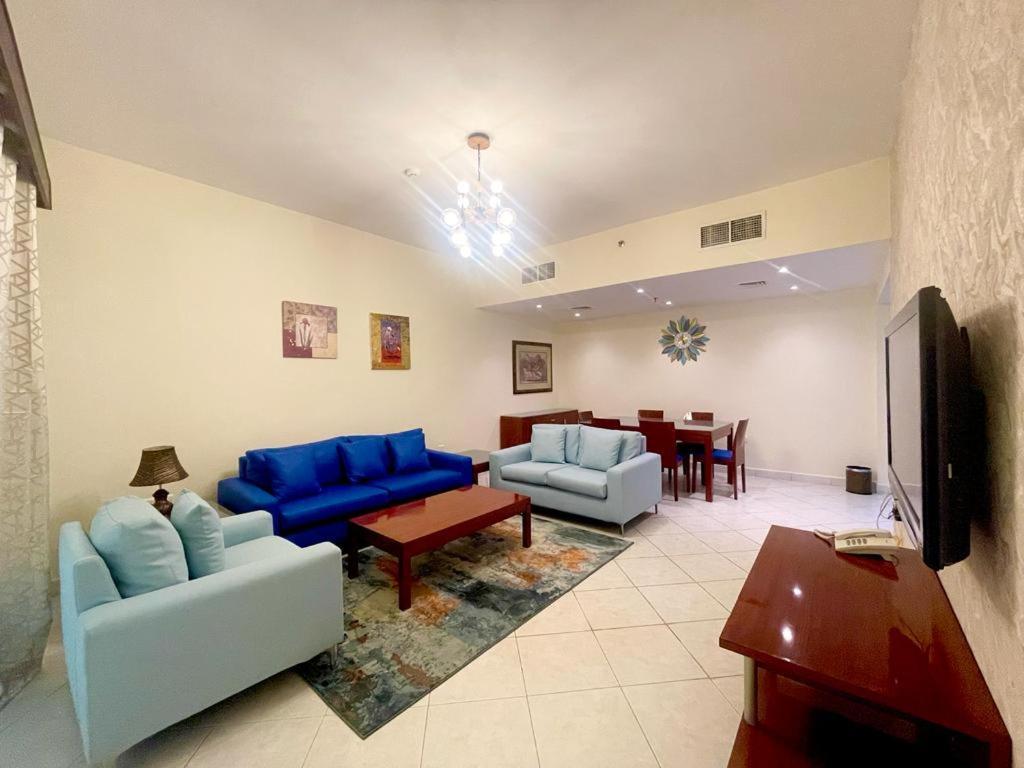 Апартаменти Lovely 2br Al Deyafa *